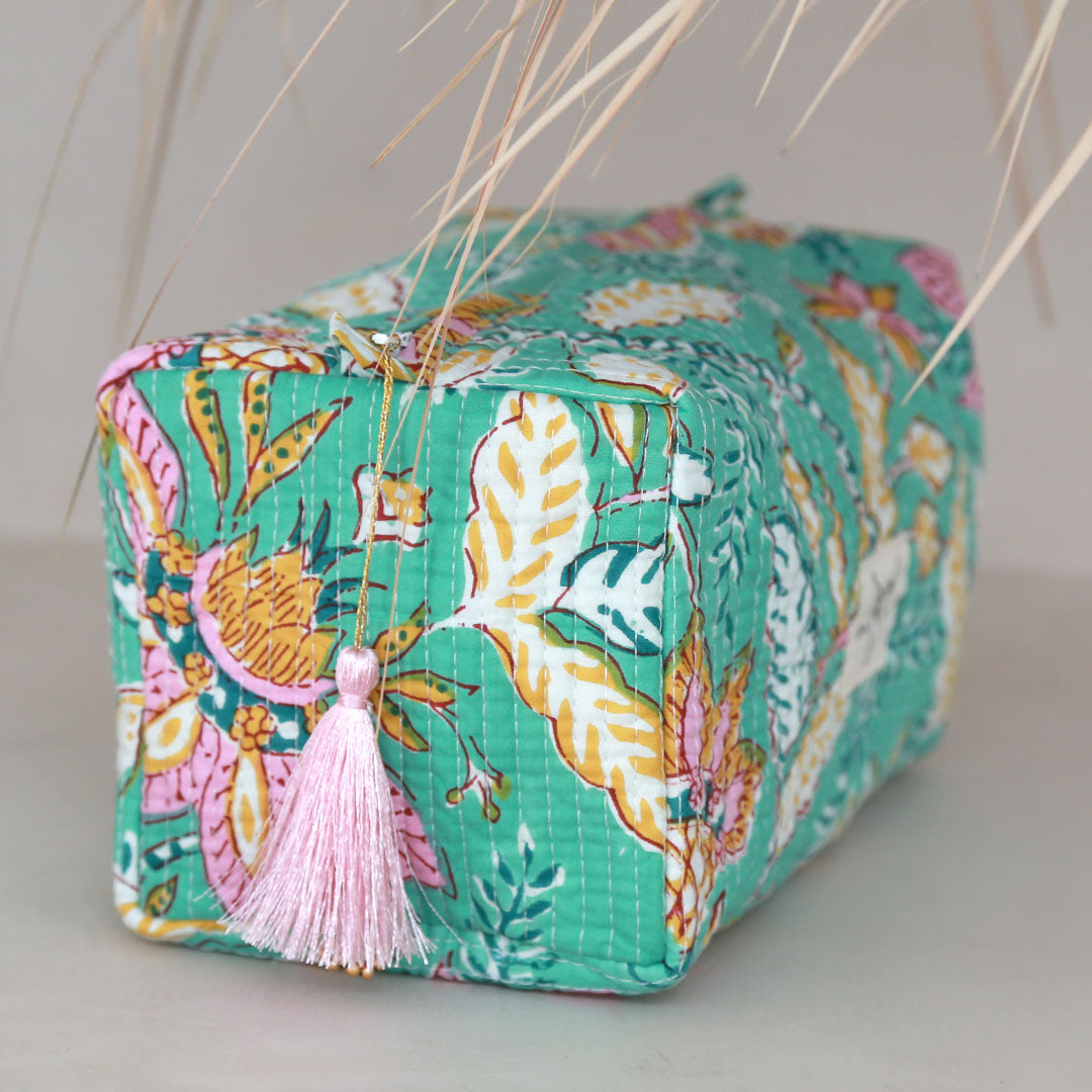 Blockprint toiletry bag Fez mint flower M