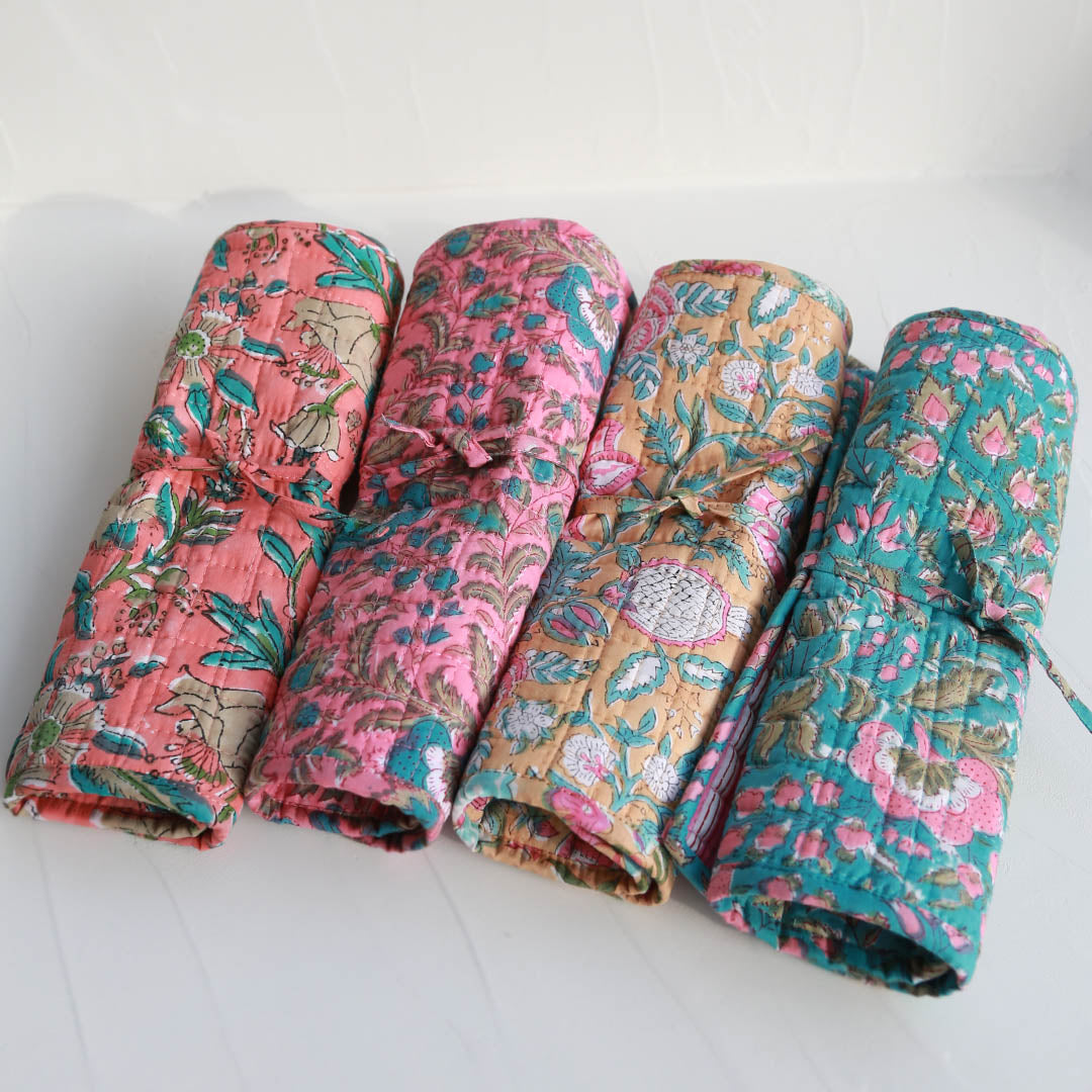 Make-up brush roll coral