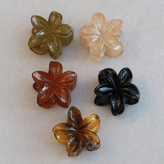 Set of flower hair clips