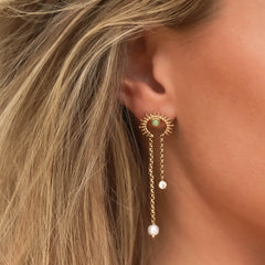 Gold earrings crown