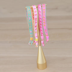 Geweven armbandje love pastel